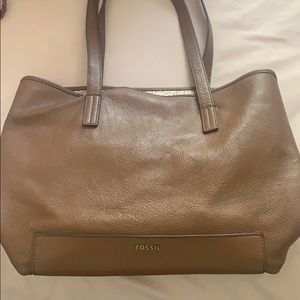 Fossil tote